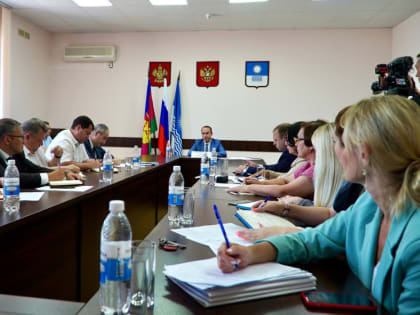 Глава Геленджика провел планерное совещание