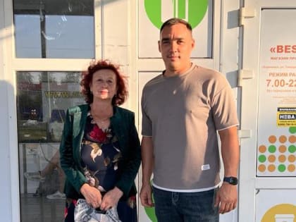 Молодые депутаты поздравили пожилых людей с праздником