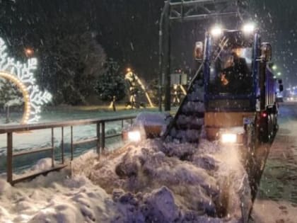 Ситуация на Сочинских федеральных трассах в непогоду остается сложной — дорожники