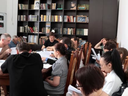 В краснодарском Молодежном театре идут репетиции спектакля «Самоубийца»