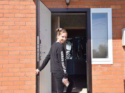 Прокуратура Каневского района проверила качество приобретенных квартир для детей-сирот