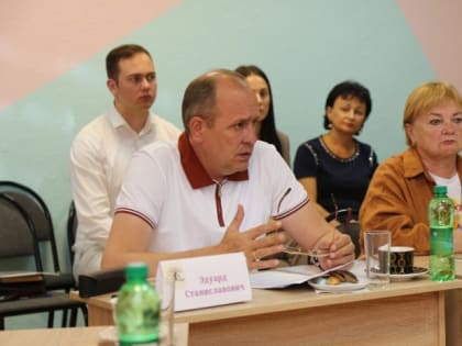 Эдуард Обухович провел заседание Попечительского совета детского сада № 34