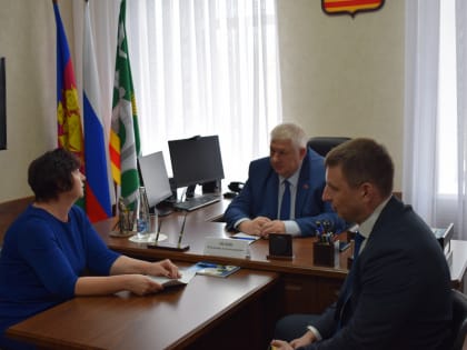 Депутат ЗСК встретился с жителями района