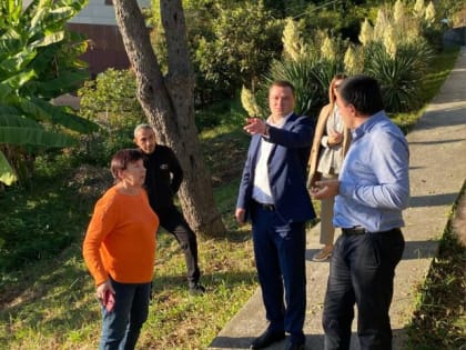 Депутат Илья Стопченко провел выездную встречу с жителями переулка Таллинский мкр. Лоо