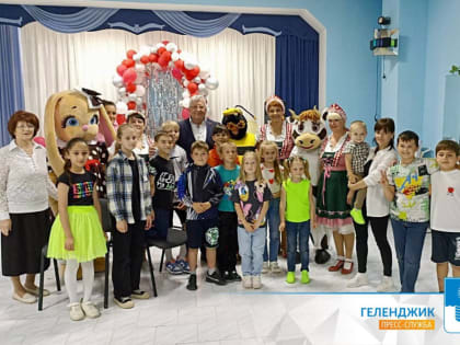 Сладкие подарки для маленьких жителей села Тешебс