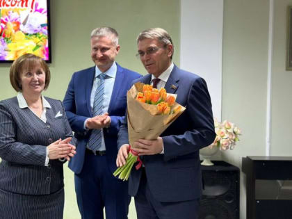 Депутаты округа «Лазаревский»  поздравили женский актив Лазаревского района с 8 марта