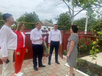 Сегодня день рождения отмечает Почётный гражданин Щербиновского района Безвершенко Наталья Викторовна