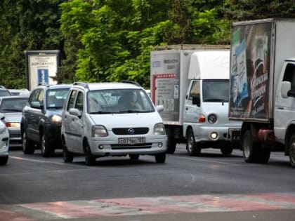 На трассе Джубга — Абхазия отложен ремонт из-за транспортных заторов