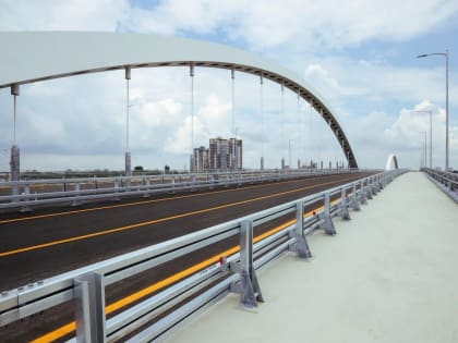 Раньше срока открыли проезд по новому Яблоновскому мосту