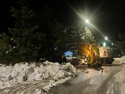 Глава Сочи Андрей Прошунин: На уборке снега в горном кластере задействовано 60 единиц спецтехники