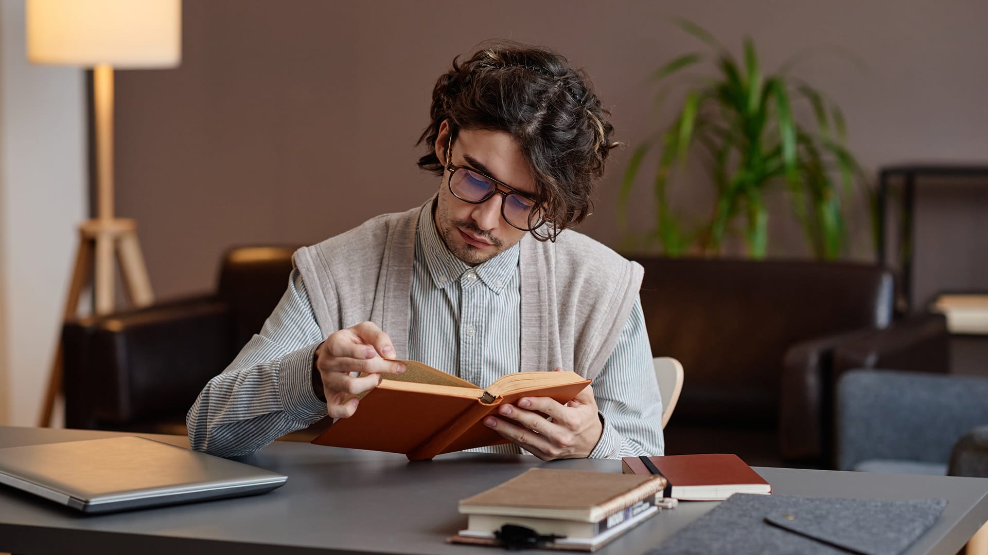 How to Create a Book Launch Strategy