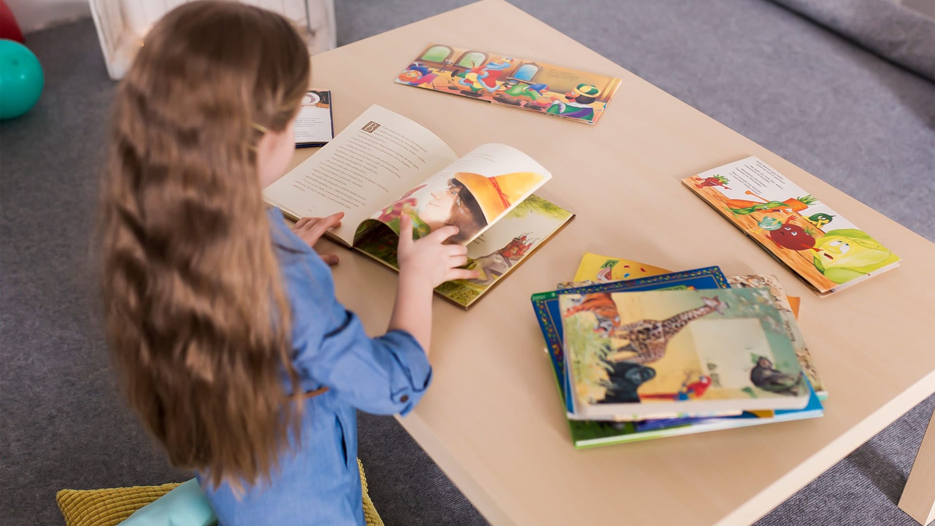 Bilingual Books for Kids with Video Storytime