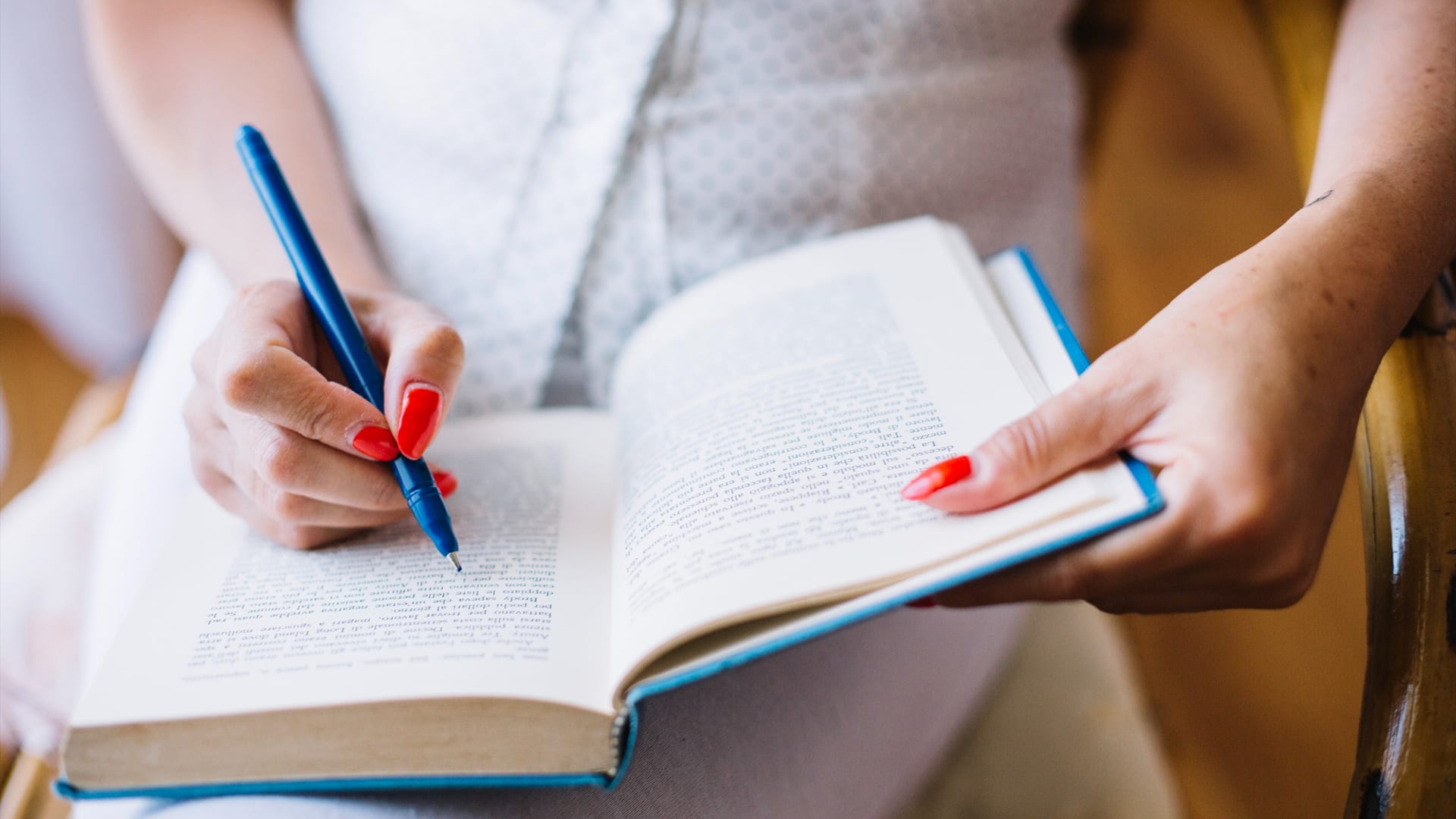 How to Choose the Right Book Editing Service for Your Manuscript