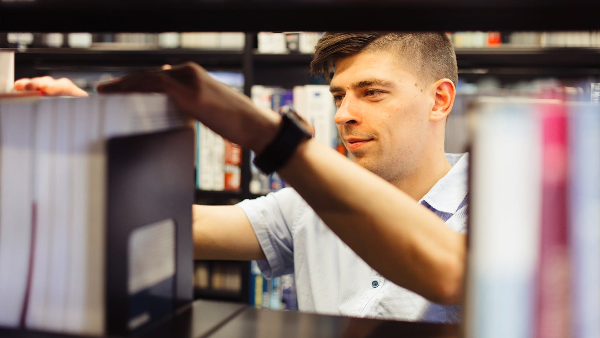 Guide to Choosing the Right ISBN & Distribution Channels for Your Book