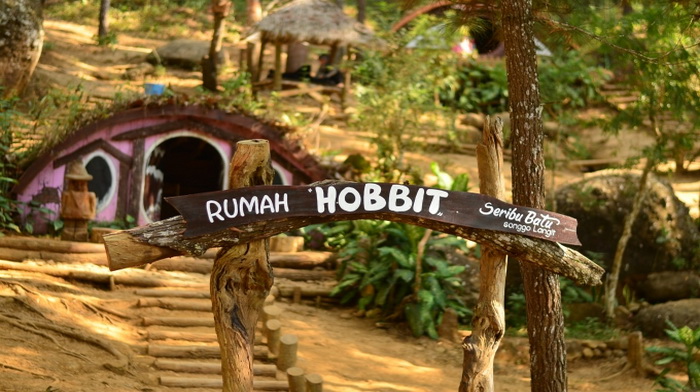 Suasana Rumah Hobbit Jogja di Bantul