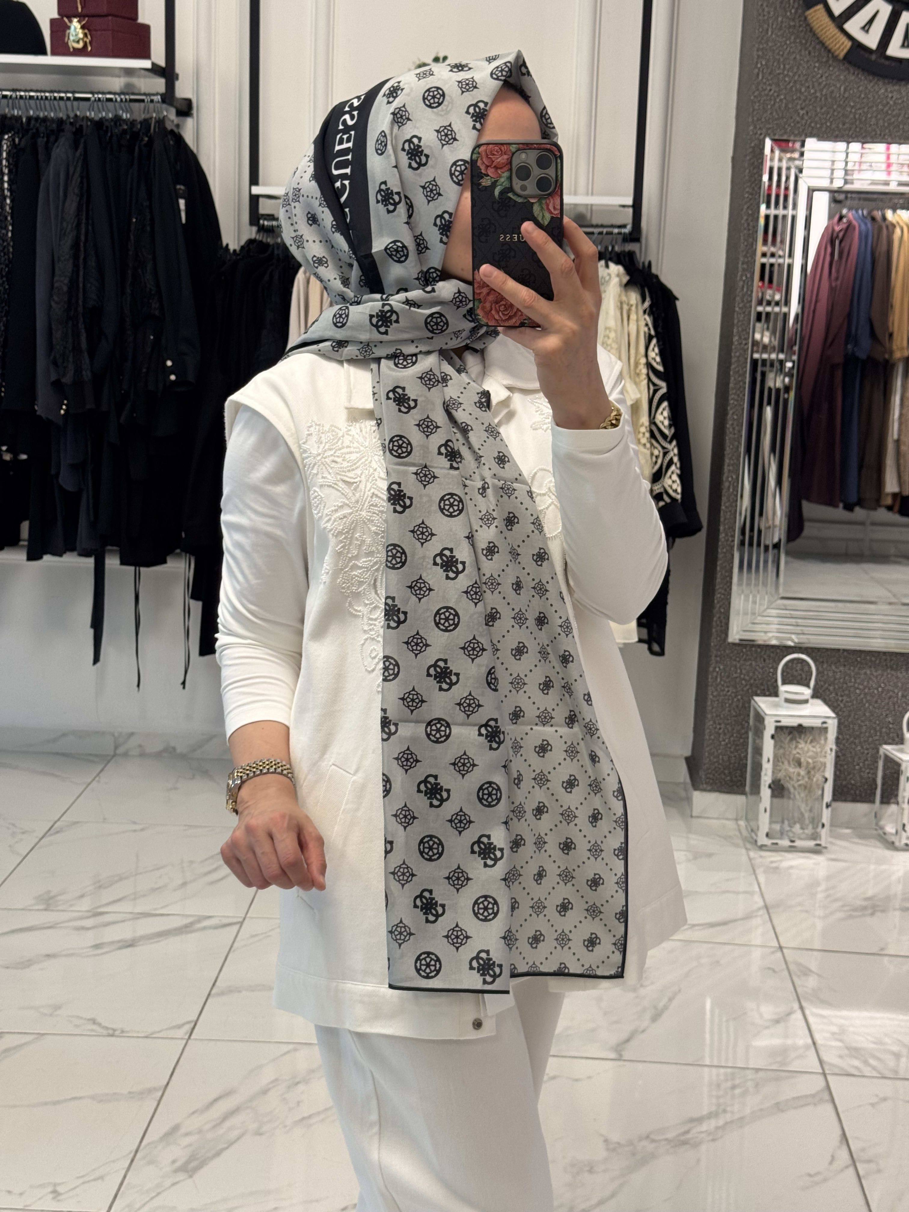 GUESS ŞAL