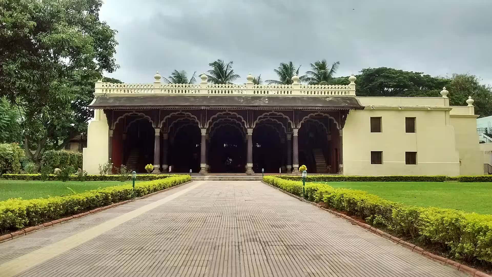 Gallery view 3