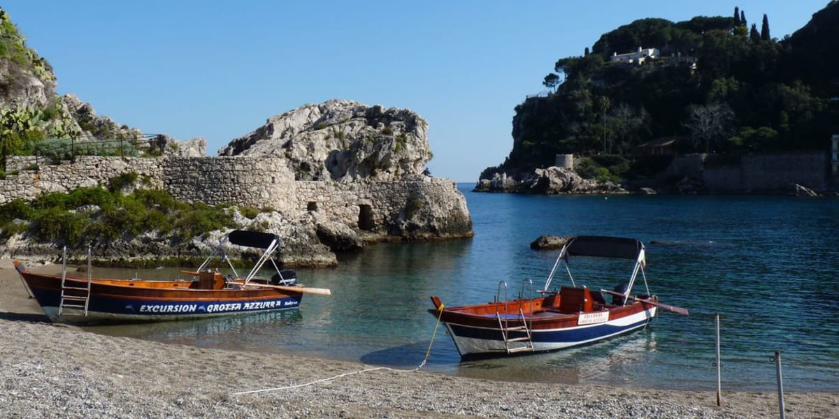 HOTEL FOR SALE IN TAORMINA (SICILY)