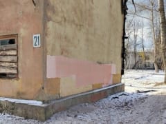 Нецензурную надпись на доме, которую видел весь город, закрасили в Ступине