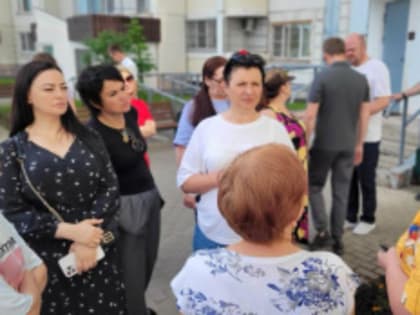 Вопросы к УК и бизнесу: глава Лобни продолжает утренние обходы