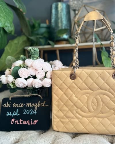 Price is FIRM*Chanel beige caviar GST