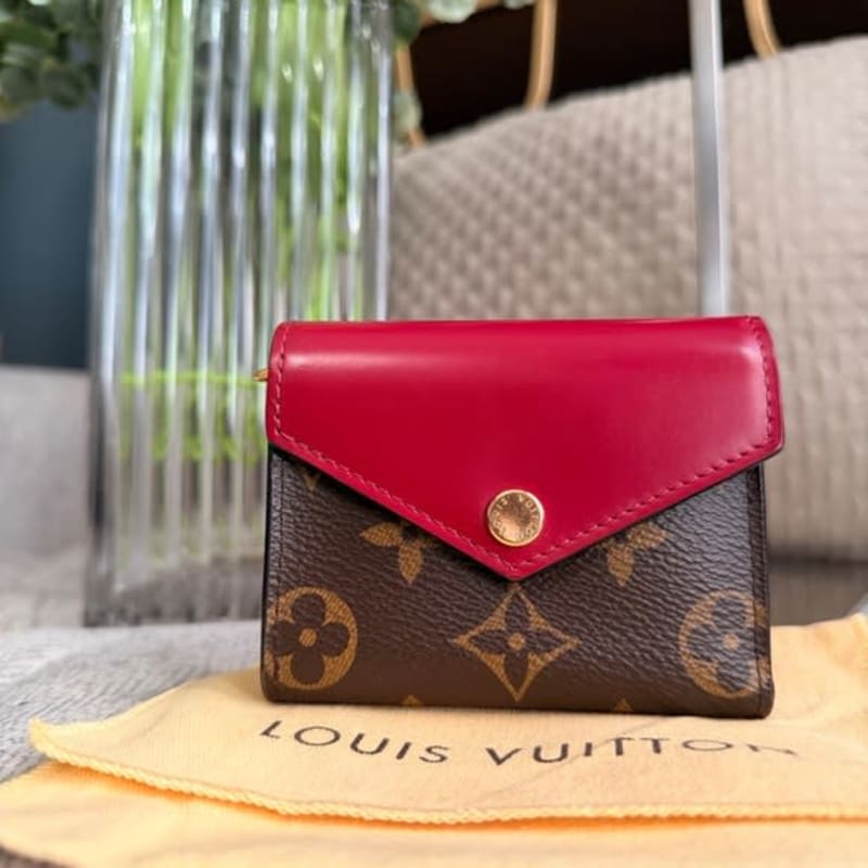 Louis Vuitton Zoé Wallet