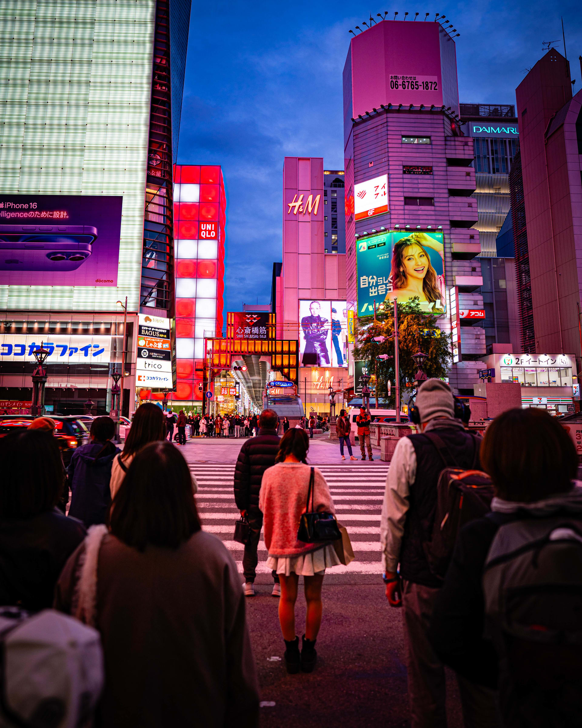 Streets: cityscape photograph from Japan