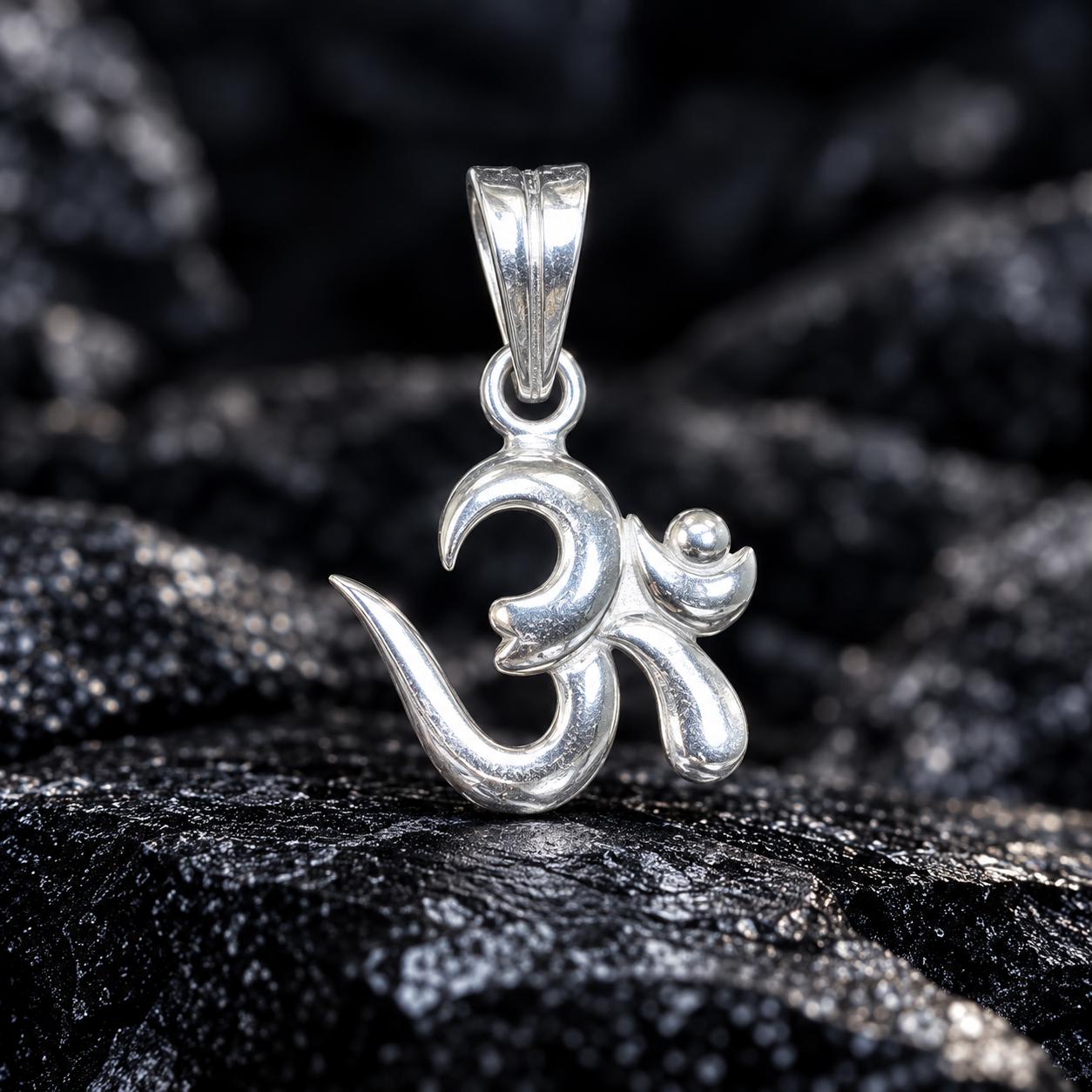 92.5 Om Unisex Italian Pendant