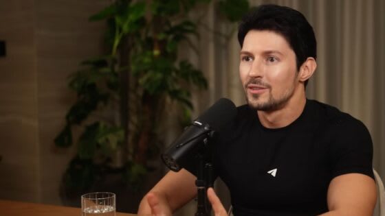 Representación abstracta de datos digitales filtrados con un candado roto sobre un fondo oscuro, simbolizando la brecha de seguridad.