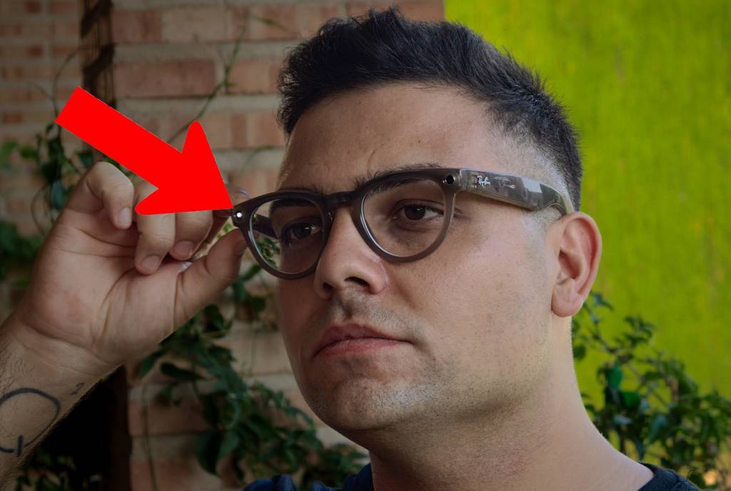 Gafas inteligentes Ray-Ban Meta con un icono de bloqueo digital superpuesto
