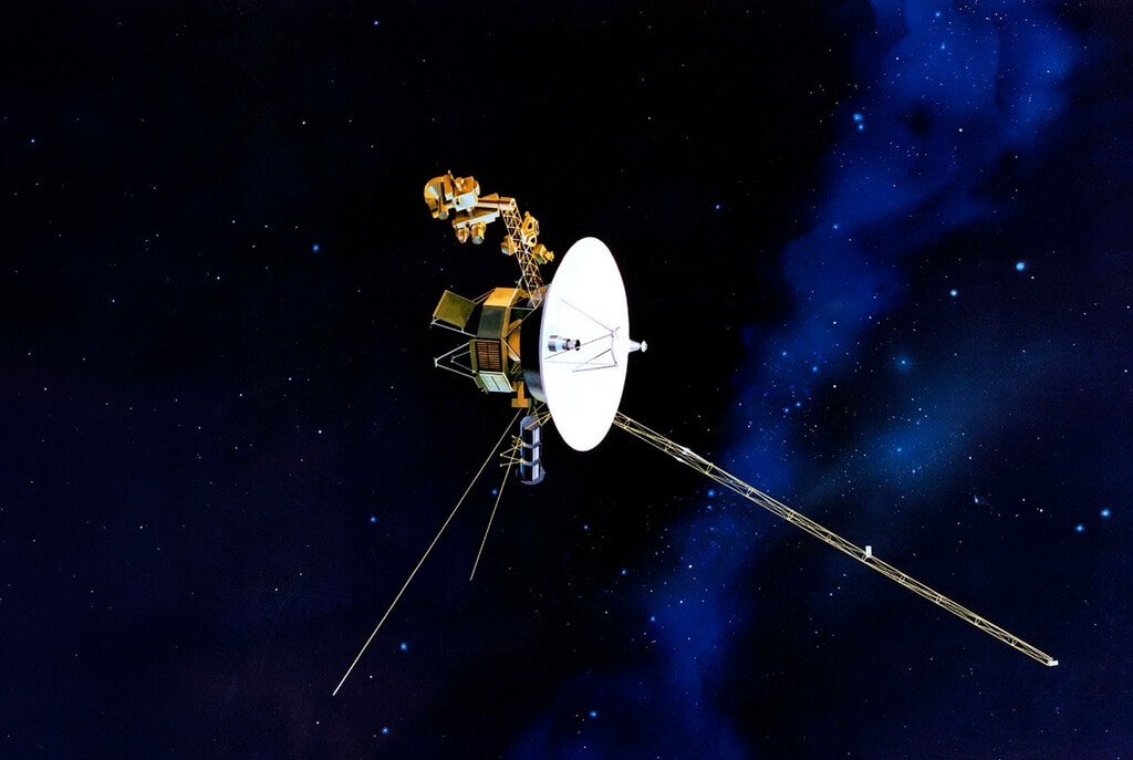 La sonda Voyager 2 en el espacio interestelar, con la Tierra y el Sol como pequeños puntos distantes.
