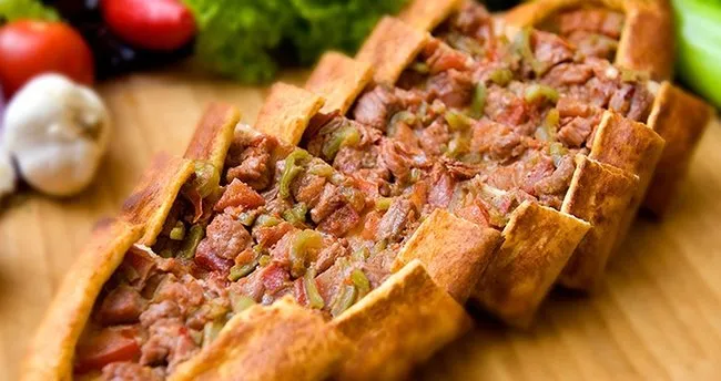 Kuşbaşılı Pide