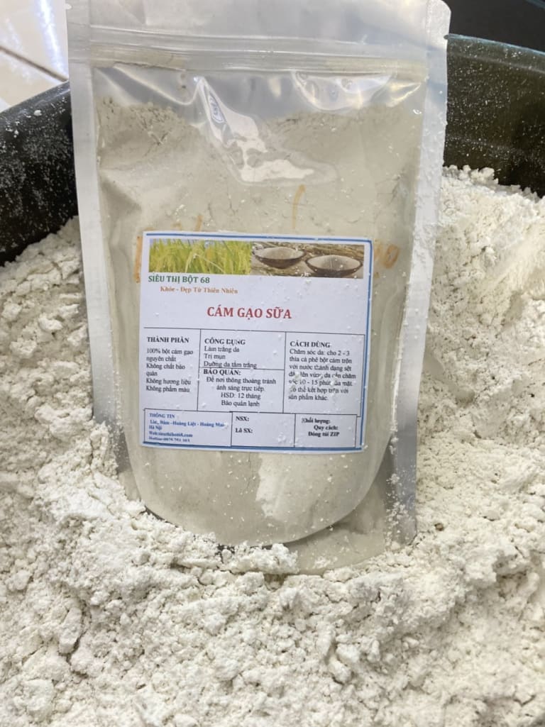Bột cám gạo đắp mặt trắng da, trị mụn hiệu quả