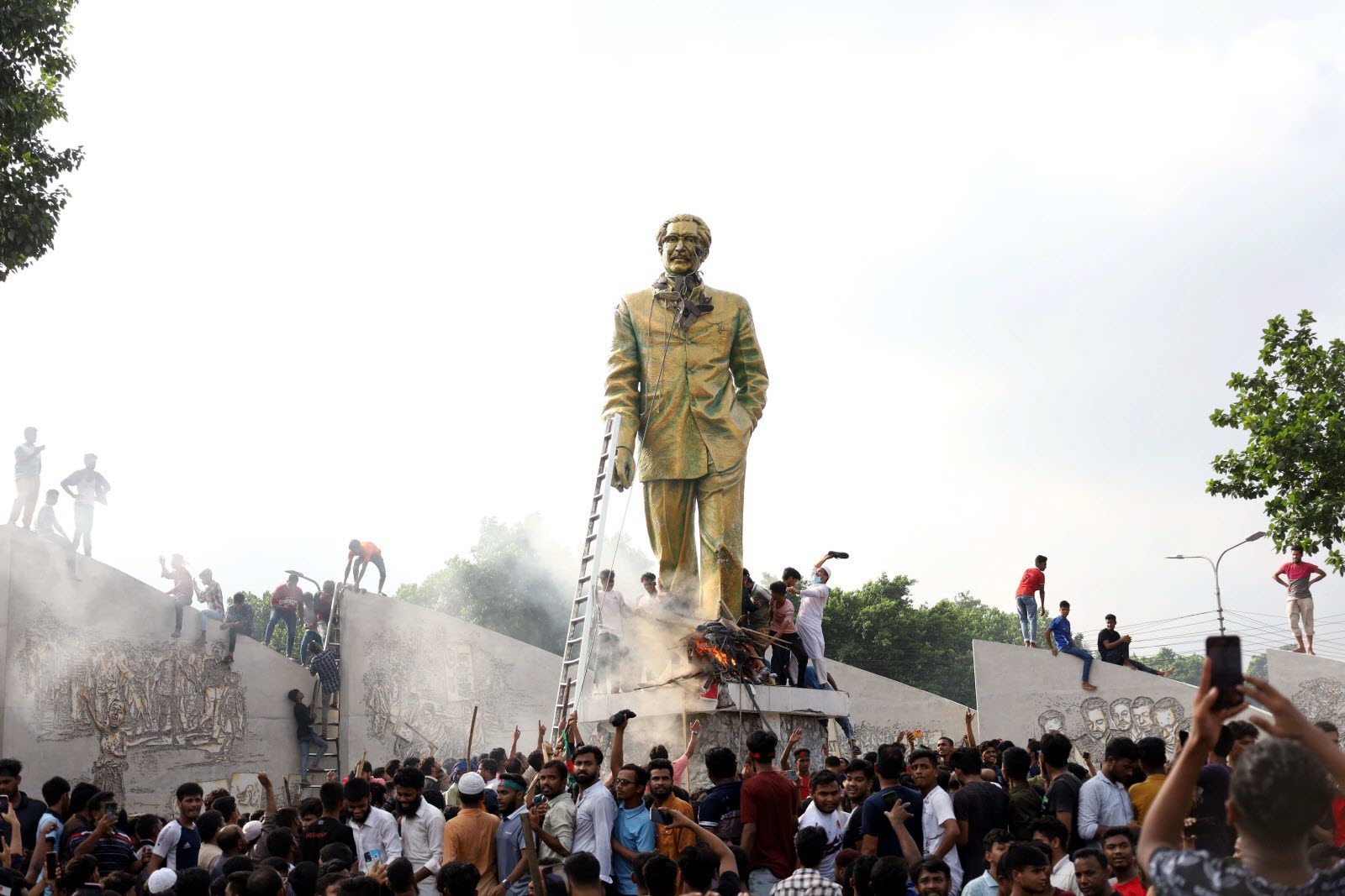 Dame de fer Bangladesh.jpg