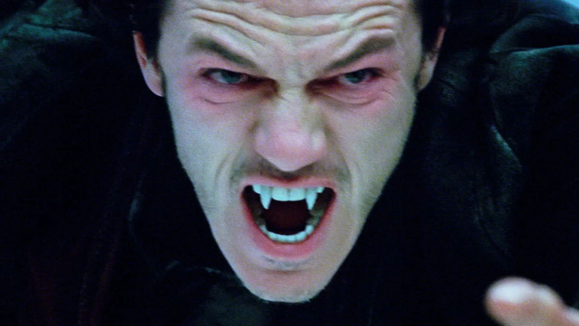 1725449499_Le-film-Dracula-de-Luc-Besson-sera-une-romance-folle.webp