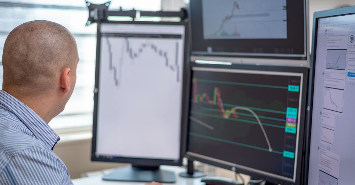 How to Choose GST Invoicing Software for Traders in India