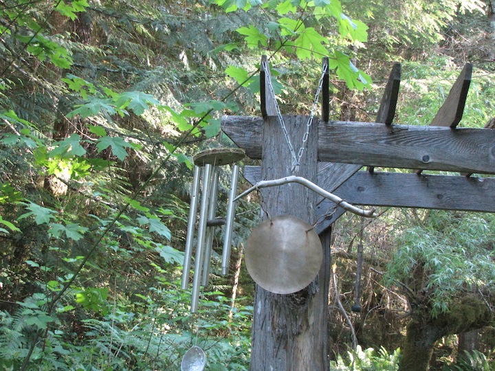 The Gong and Chimes