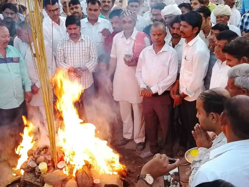 रानीवाड़ा में आस्था और उत्साह से हुआ होलिका दहन