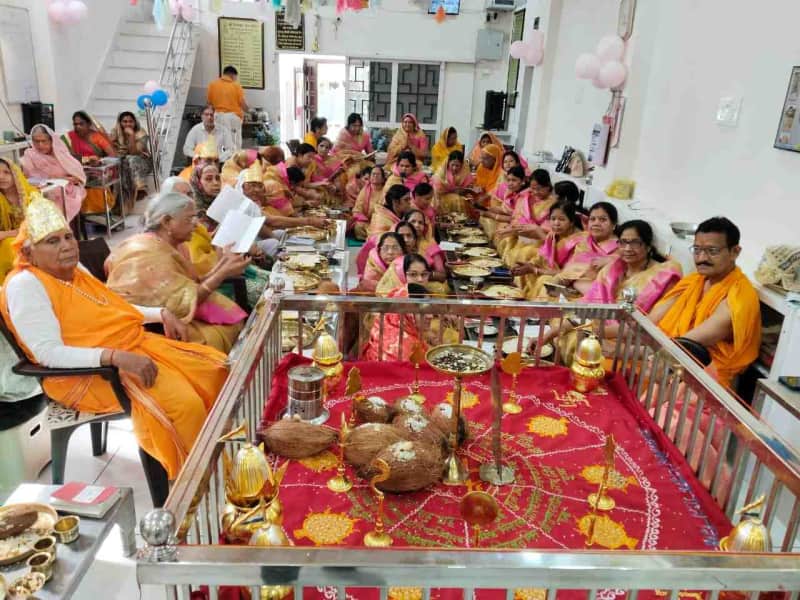 गुरु नानक कॉलोनी जैन मंदिर में संगीतमय नवग्रह मंडल विधान