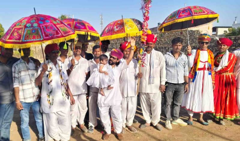 आनंदपुर कालू में उपाध्याय परिवार का ढूंढोत्सव, गैर नृत्य बना आकर्षण