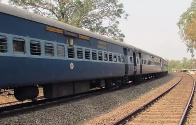 रेलवे ब्लॉक से कई ट्रेनें रद्द, रायपुर बिलासपुर रूट प्रभावित