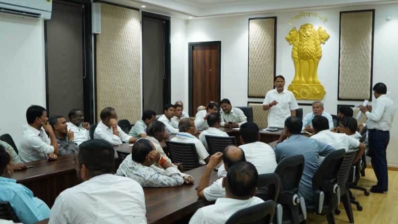 मांगरोल में कांग्रेस संगठन सृजन अभियान वार्ड प्रभारियों बैठक सम्पन्न