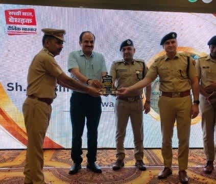 पुलिस प्राइड अवार्ड में महिला सिपाहियों का शानदार सम्मान समारोह