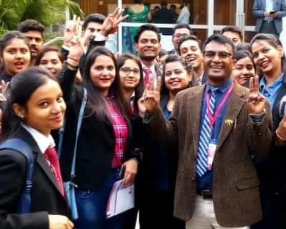 दसवीं बाद सही विषय चयन में पेरेंट्स की अहम भूमिका