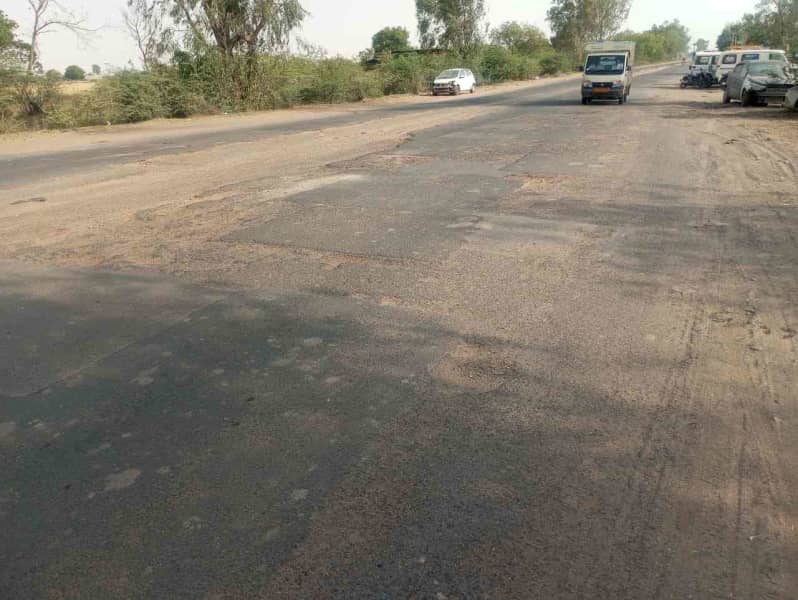 बारां-मांगरोल रोड निर्माण में देरी, जनता परेशान