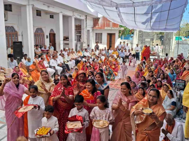 जैन समाज ने मनाया आचार्य इंद्रनंदी का 31वां दीक्षा दिवस