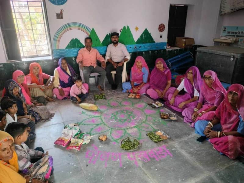 पथराज कला आंगनबाड़ी केंद्र में पोषण पखवाड़ा कार्यक्रम आयोजित सफलतापूर्वक