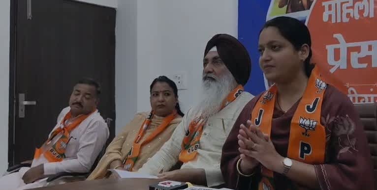 महिला आरक्षण पर भाजपा का बयान, इंडी गठबंधन पर साधा निशाना