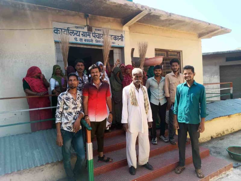 सफाई कर्मचारियों ने वेतन नहीं मिलने पर हड़ताल की चेतावनी