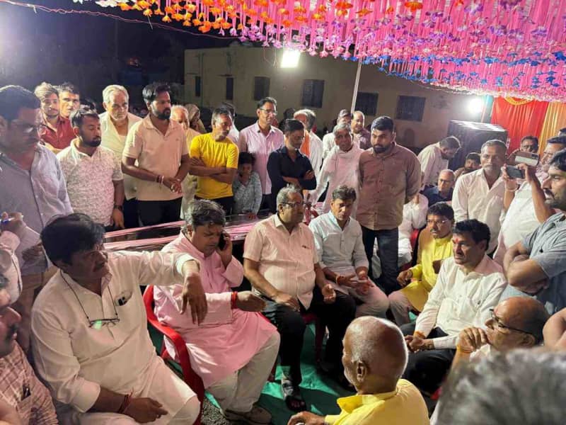 मेलखेड़ी में देवनारायण मूर्ति स्थापना, डॉ यादव ने किया आयोजन